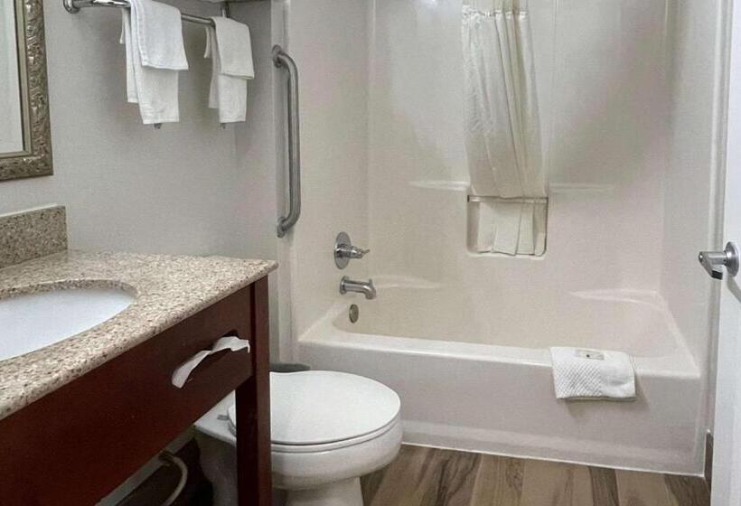 Номер Стандарт, Quality Inn Merrimack  Nashua