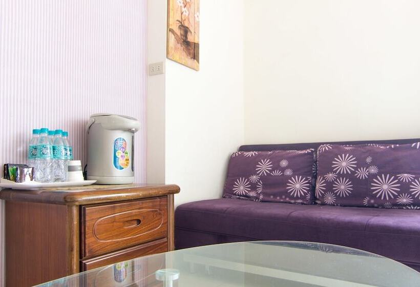 سوییت خانوادگی, Blue Sky B&b