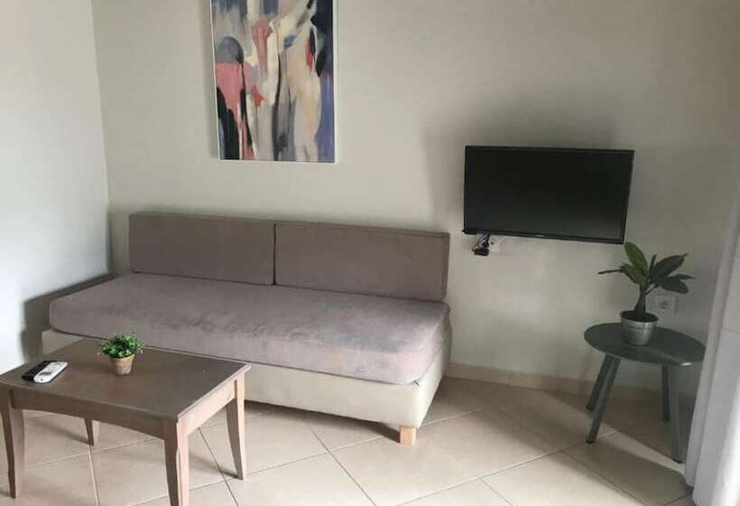 شقة كومفورت 3 غرف نوم, Carisa Maleme