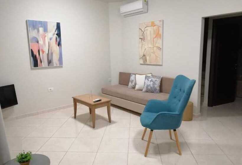 شقة كومفورت 3 غرف نوم, Carisa Maleme