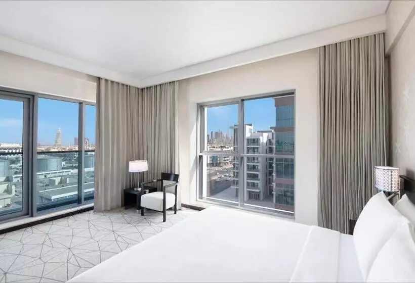Suite King Bed