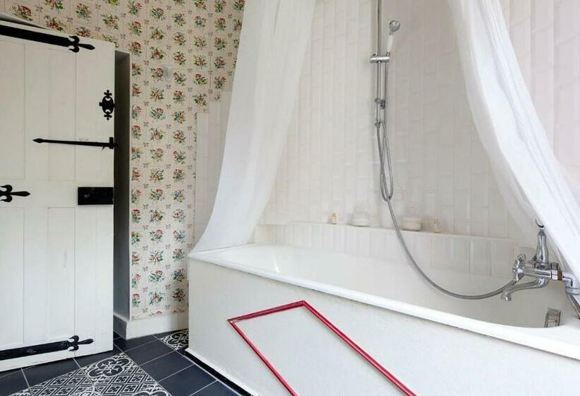 جناح سوبيريور, Les Chambres De Troussay