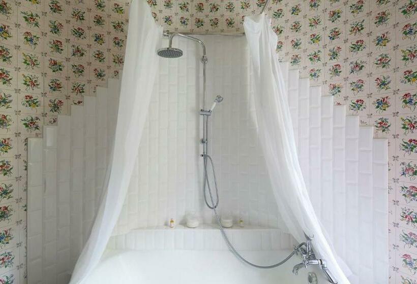 جناح سوبيريور, Les Chambres De Troussay