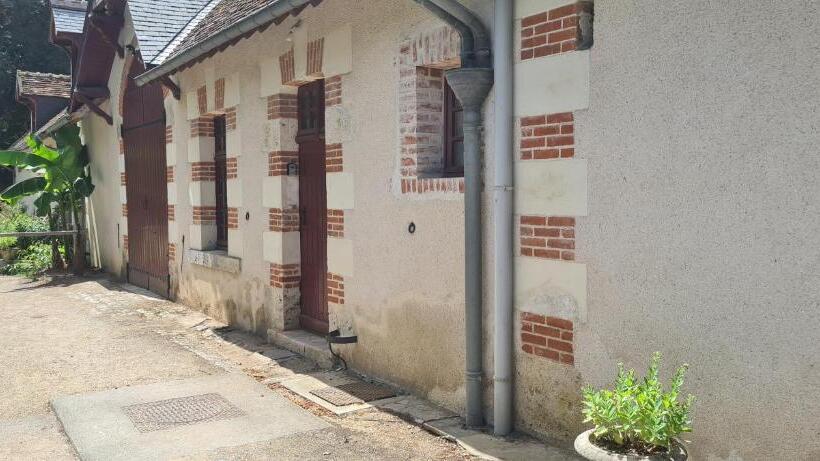 إستديو عائلى, Les Chambres De Troussay