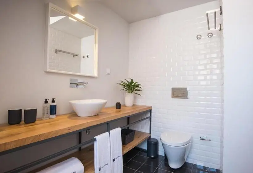 سوییت, Urbano Flh Hotels Lisboa