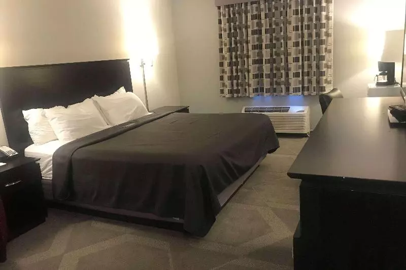 Standard-huone King-vuode, Days Inn By Wyndham Conneaut