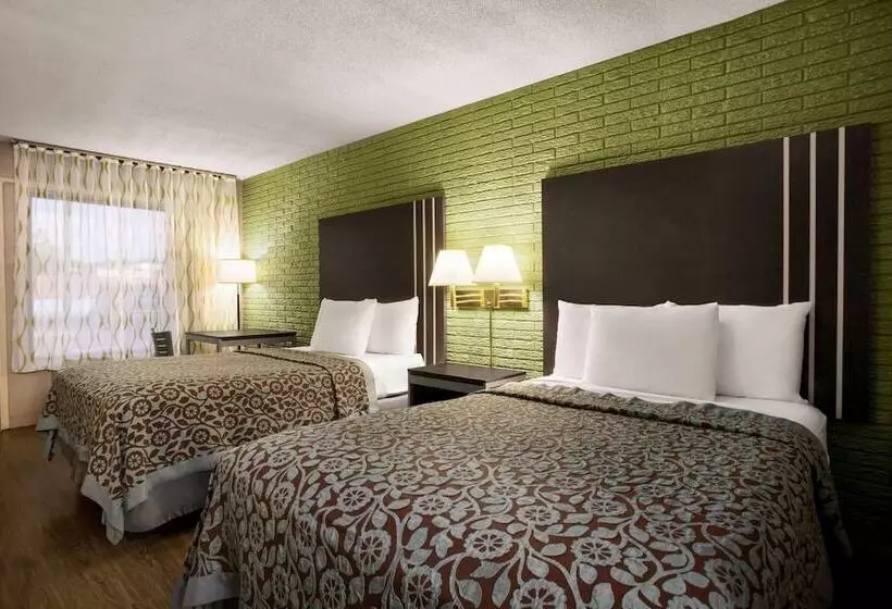 ２ダブルベッドのスタンダードルーム, Days Inn By Wyndham Hardeeville/ I95 State Line