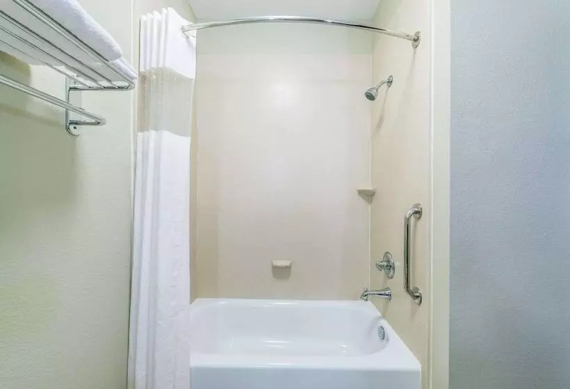 Sviitti King-vuode, Days Inn & Suites By Wyndham Mineral Wells
