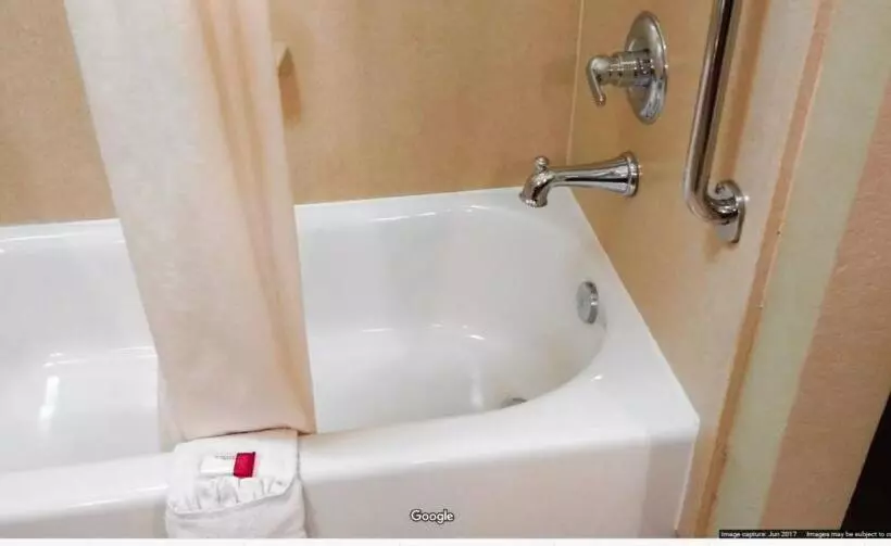Deluxe Suite King Bed, Days Inn & Suites By Wyndham Mineral Wells
