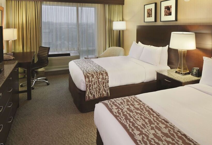 디럭스 룸, Doubletree By Hilton Hotel Boston Bayside