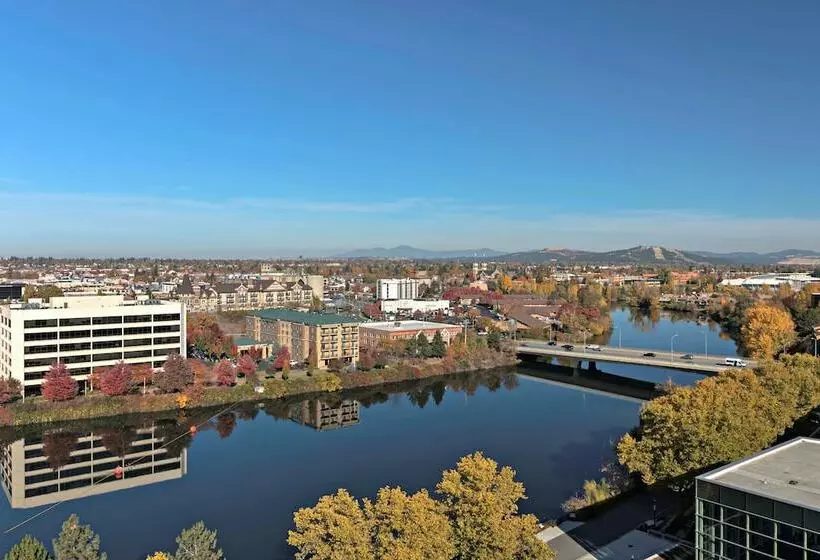 ２ダブルベッドのスタンダードルーム, Doubletree By Hilton  Spokane City Center