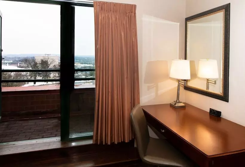 سوییت اجرایی, Doubletree Suites By Hilton Hotel Philadelphia West