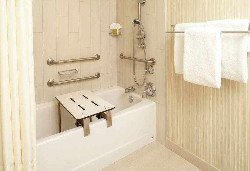 سوئیت برای معلولان, Doubletree Suites By Hilton Seattle Airport Southcenter