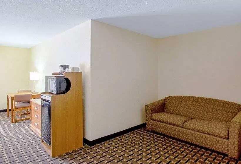 سوییت, Econo Lodge Inn & Suites