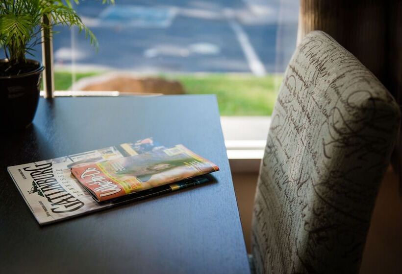 חדר סטנדרט עם מיטת קינג, Glenstone Lodge