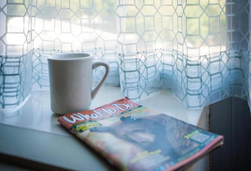 חדר סטנדרט עם מרפסת, Glenstone Lodge