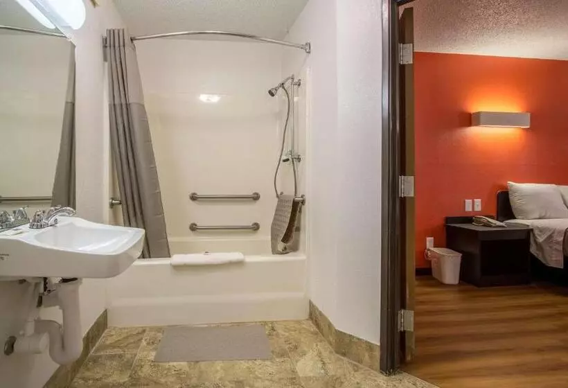 キングサイズベッドのスタンダードルーム, Motel 6 Ashland, Oh