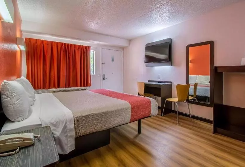 キングサイズベッドのスイートルーム, Motel 6 Ashland, Oh