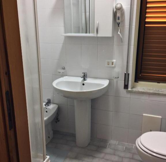 חדר סטנדרט, Due Pini Conte