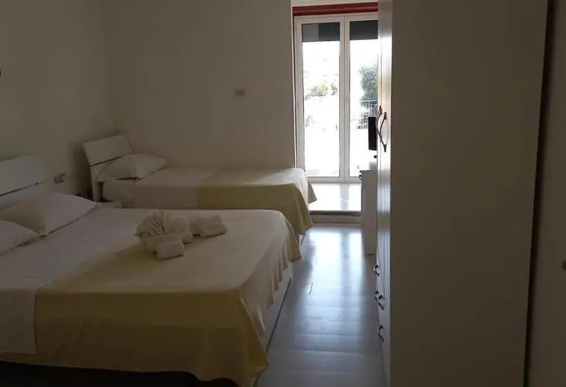 スタンダード4人部屋, Due Pini Conte