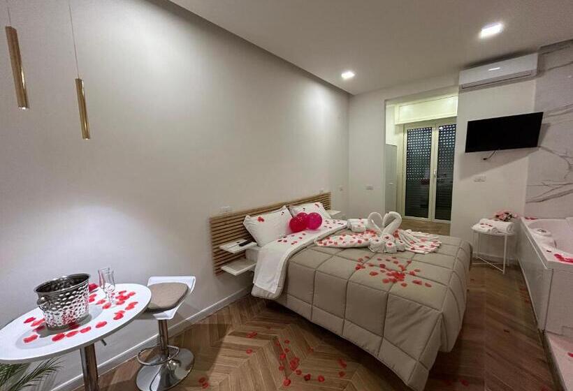 带按摩浴盆的套房, Due Pini Conte