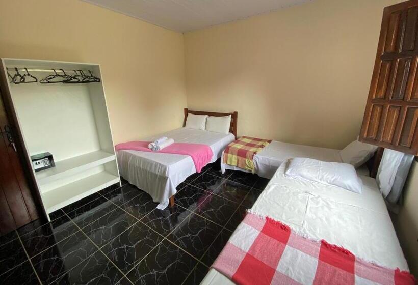 חדר סטנדרט לארבעה, Pousada Alto Da Praia