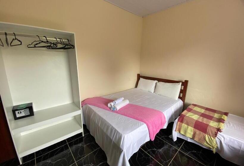 חדר סטנדרט לארבעה, Pousada Alto Da Praia