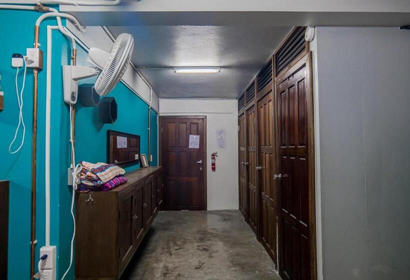 공동 객실, Drift Inn San Pedro