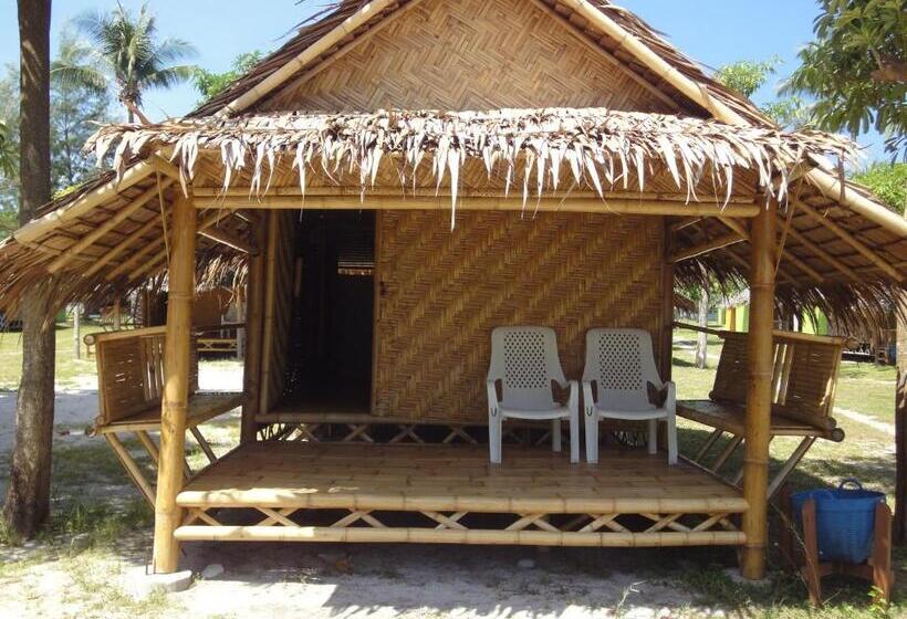 ガーデンビューのスタンダードバンガロー, Varin Village Koh Lipe