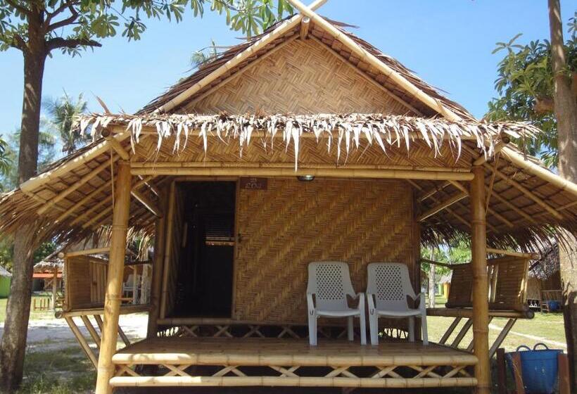 ガーデンビューのスタンダードバンガロー, Varin Village Koh Lipe