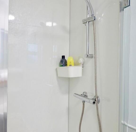 غرفة قياسية, Reading Serviced Rooms