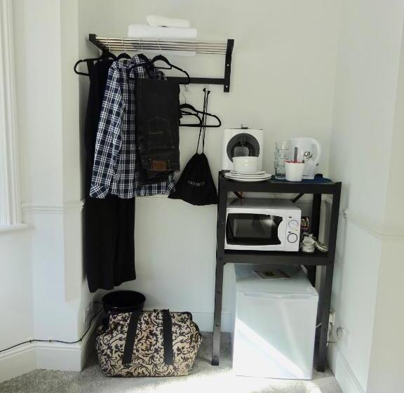 غرفة قياسية ثلاثية, Reading Serviced Rooms