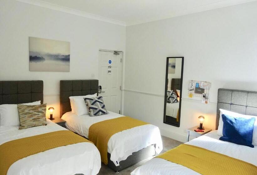 غرفة قياسية ثلاثية, Reading Serviced Rooms