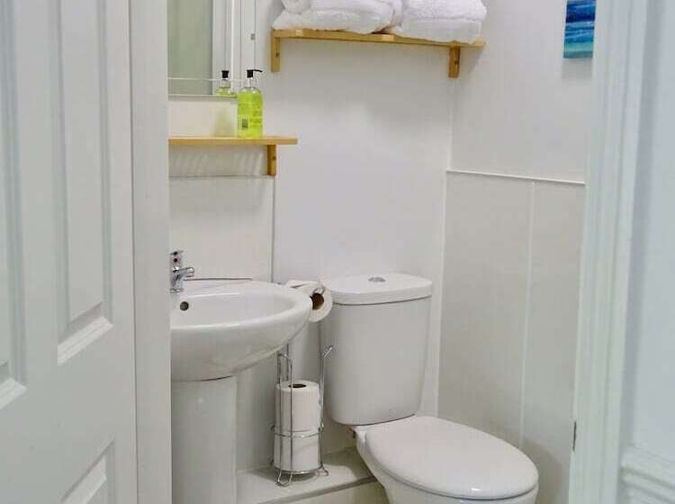 غرفة قياسية, Reading Serviced Rooms