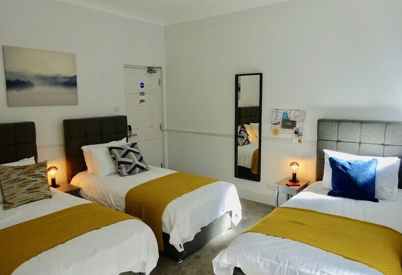 غرفة قياسية ثلاثية, Reading Serviced Rooms