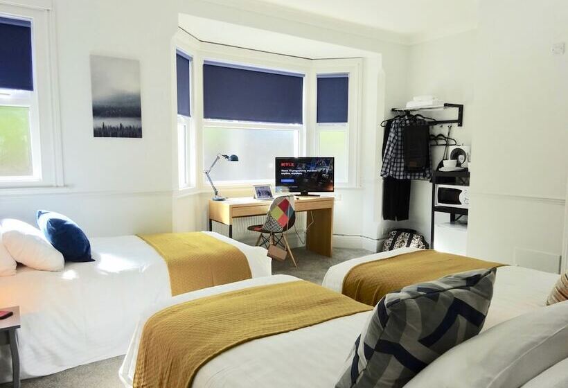 غرفة قياسية ثلاثية, Reading Serviced Rooms