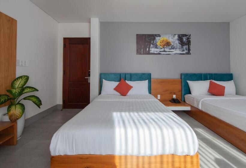 اتاق خانوادگی, The K Rin Villa