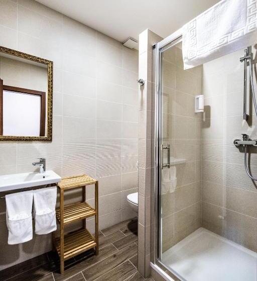 חדר סטנדרט, Pension Relish