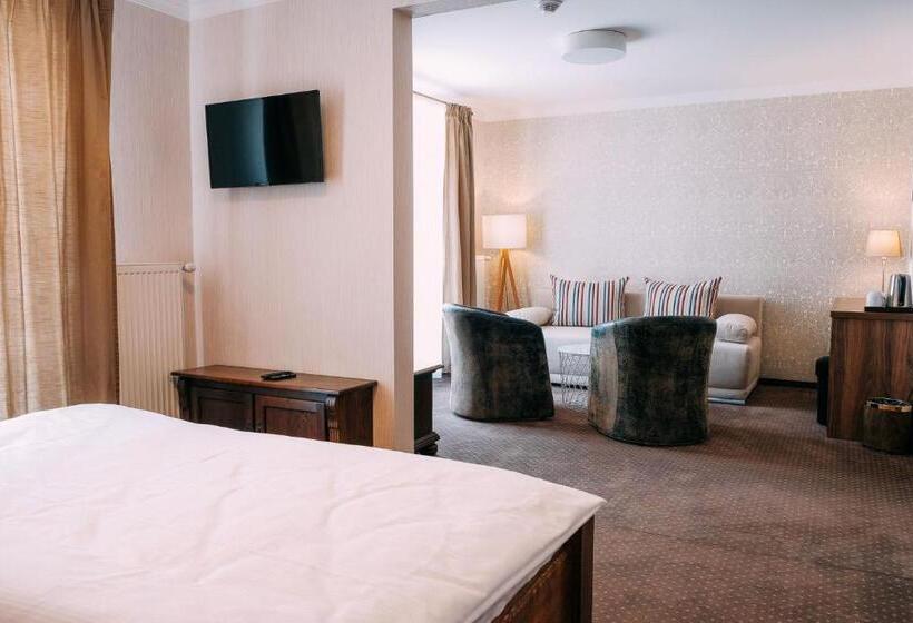 דירת חדר, Pension Relish