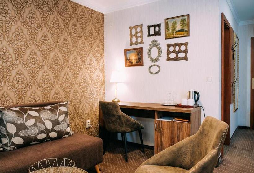 דירת חדר, Pension Relish