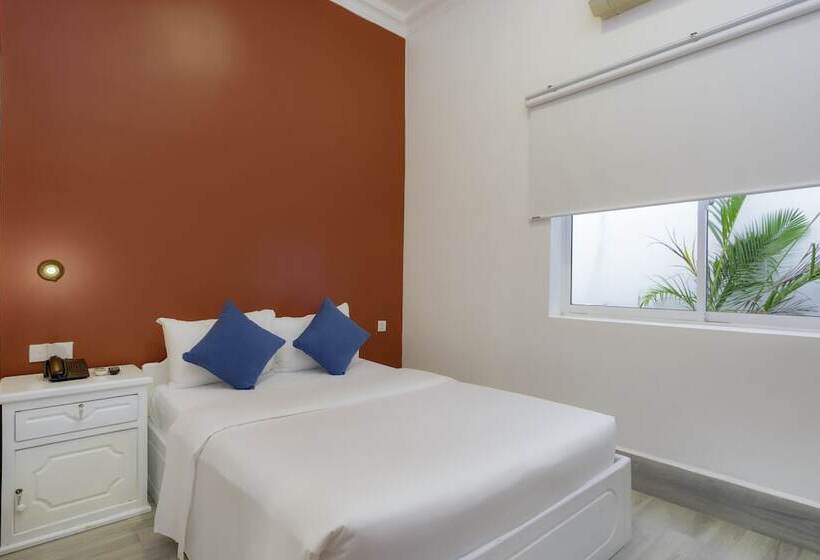 غرفة ديلوكس مطلة على حمام السباحة, Glow Inn Siem Reap