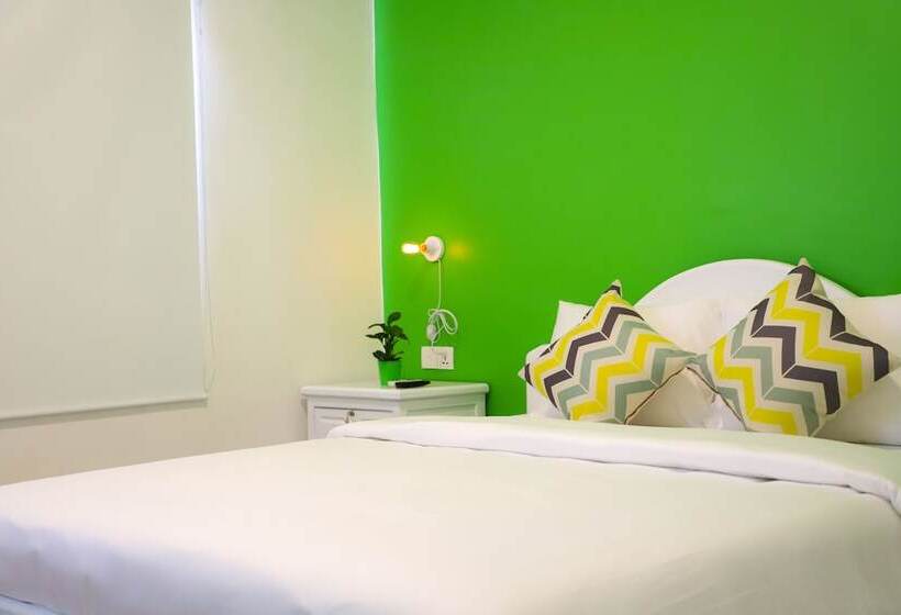 غرفة ديلوكس مطلة على حمام السباحة, Glow Inn Siem Reap