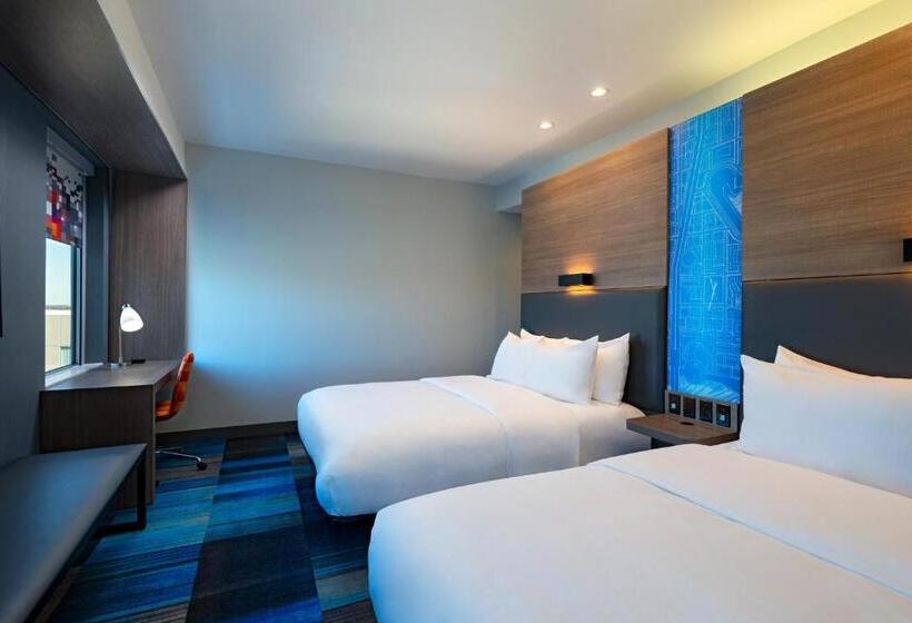 Номер Стандарт, Aloft Waco Downtown