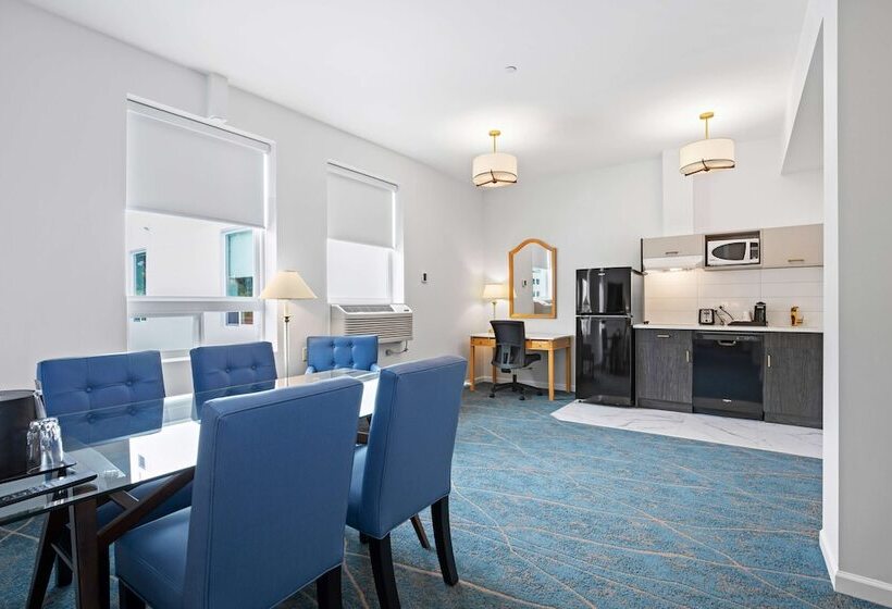 סוויטה, Crown Columbia Hotel; Bw Premier Collection