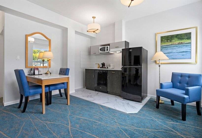 סוויטה, Crown Columbia Hotel; Bw Premier Collection