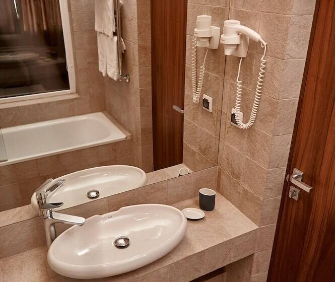 اتاق استاندارد, Hollywood De Luxe