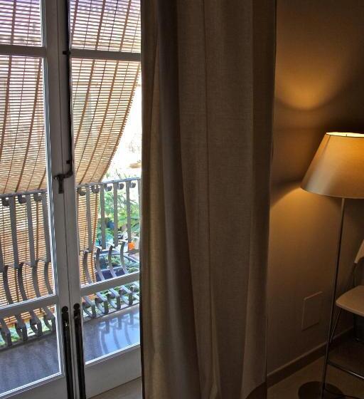 غرفة قياسية ثلاثية, B&b Re Umberto