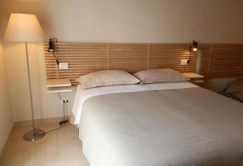 Quarto Quádruplo Estandar, B&b Re Umberto
