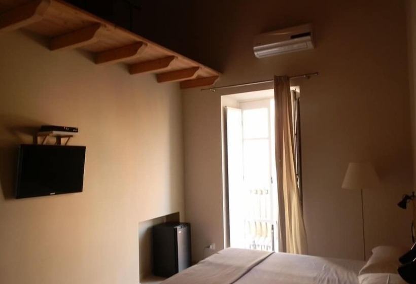 غرفة قياسية رباعية, B&b Re Umberto