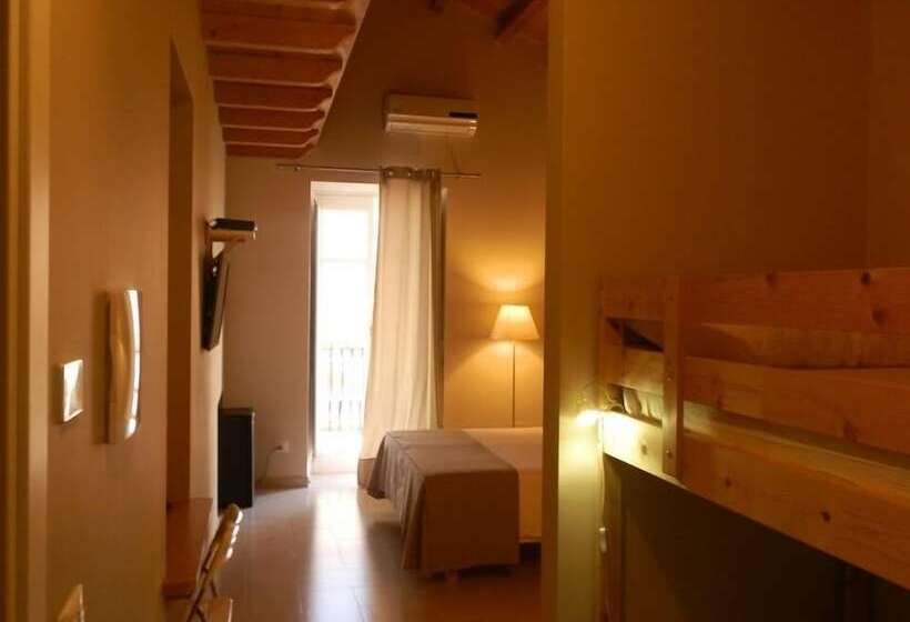 غرفة قياسية رباعية, B&b Re Umberto